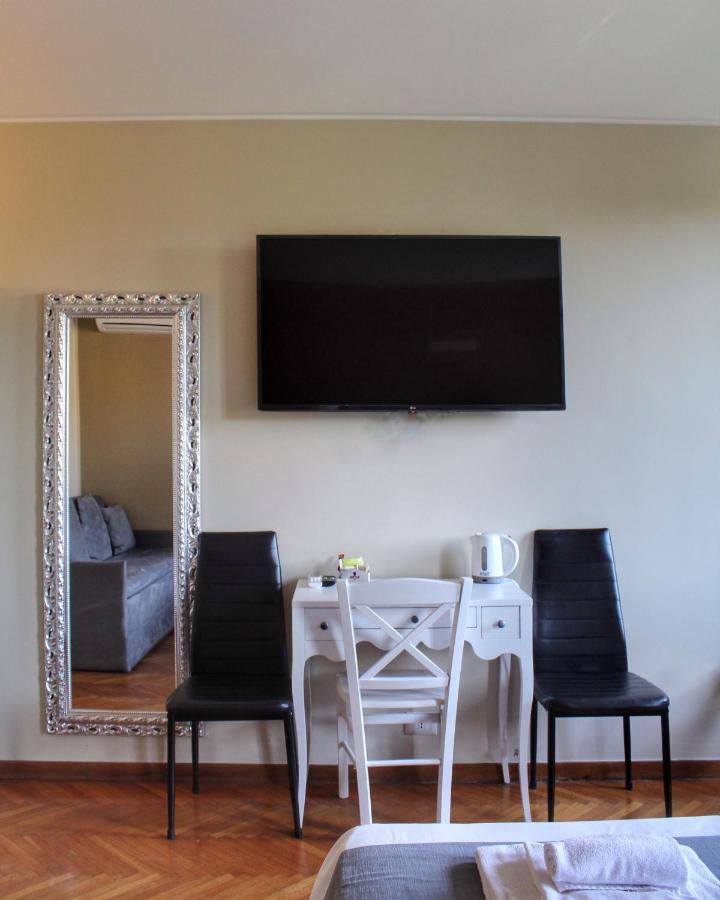 Bed and Breakfast Relais La Fornarina 2 Roma Esterno foto