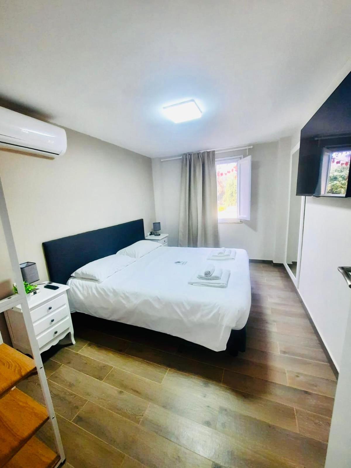 Bed and Breakfast Relais La Fornarina 2 Roma Esterno foto